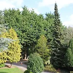 Гостевой дом Hidden Acres- With Double & Single Bed, Малахайд
