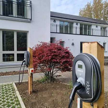 Hidden Acres- With Double & Single Bed, Casa de hóspedes 3*