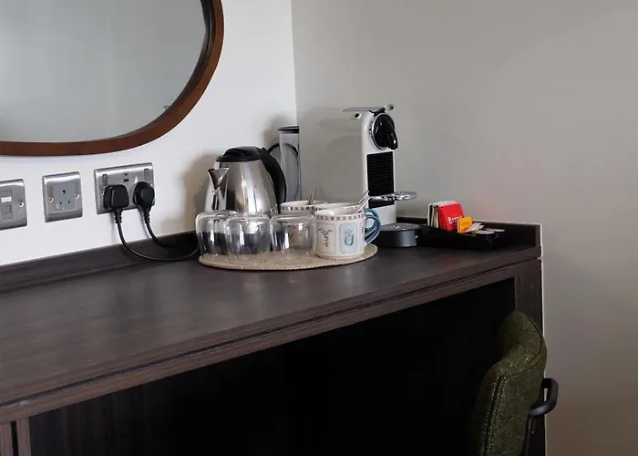 Hidden Acres- With Double & Single Bed, Gæstehus Malahide